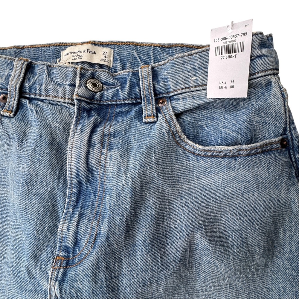 Abercrombie & Fitch The Baggy Low Rise Jeans Womens 27 4S Light Wash Blue NWT - Picture 3 of 12